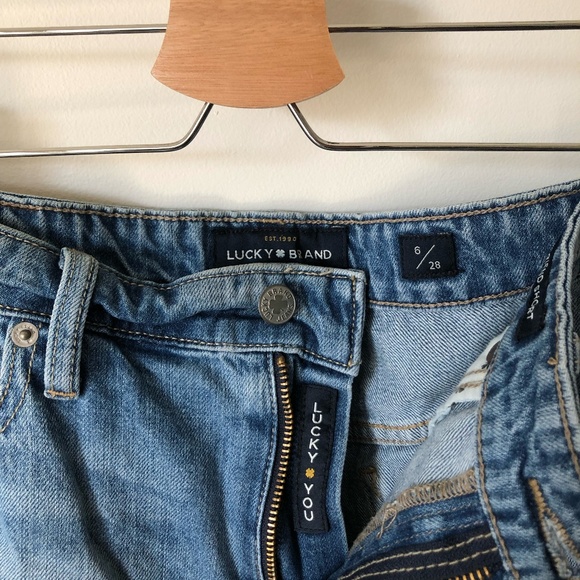 Lucky Brand The Boyfriend Short | W28 - Picture 3 of 5
